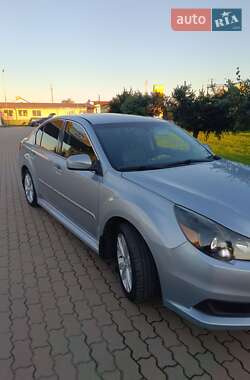 Седан Subaru Legacy 2014 в 