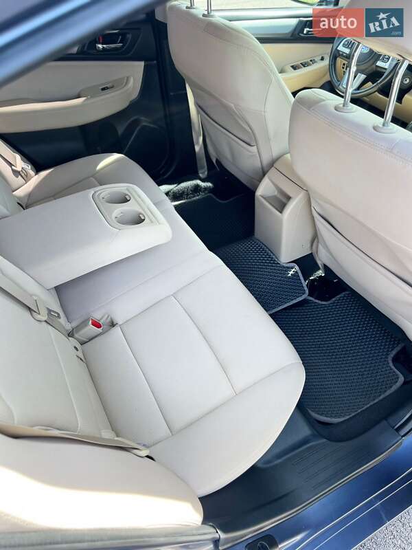 Седан Subaru Legacy 2017 в Ровно