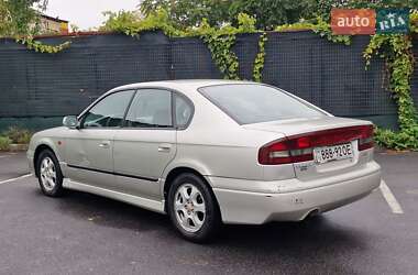 Седан Subaru Legacy 2000 в 
