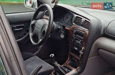 Седан Subaru Legacy 2000 в 