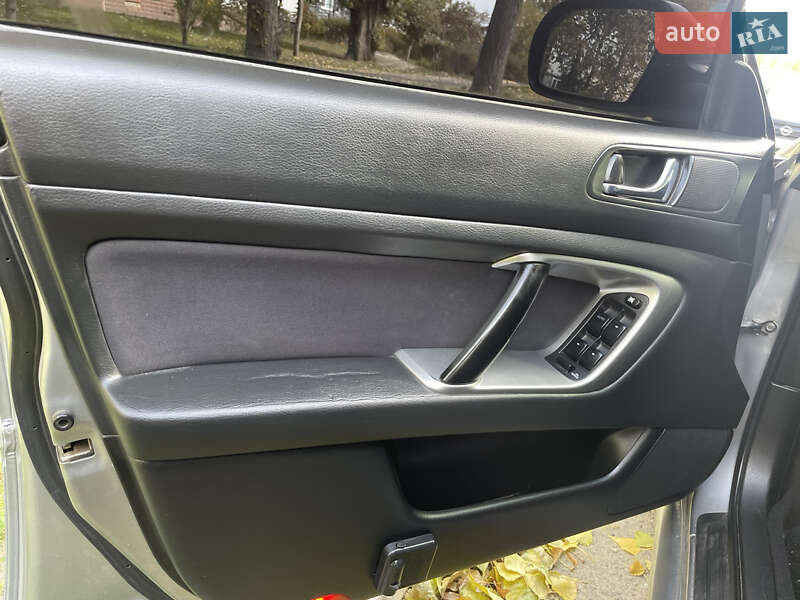 Седан Subaru Legacy 2007 в Днепре
