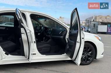 Седан Subaru Legacy 2015 в 