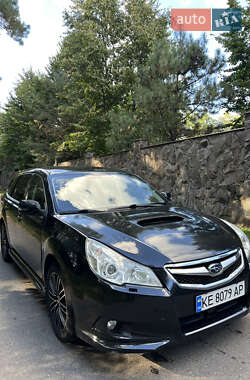 Універсал Subaru Legacy 2011 в  Універсал Subaru Legacy 2011 в