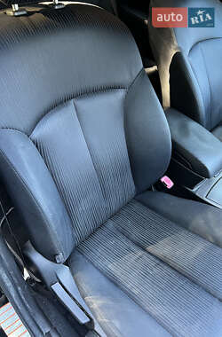 Універсал Subaru Legacy 2011 в  фото 13 Універсал Subaru Legacy 2011 в