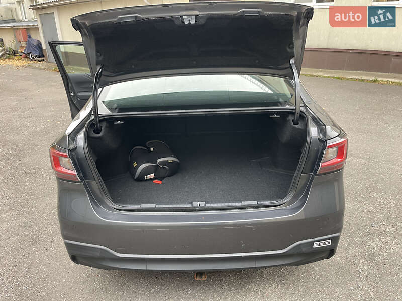 Седан Subaru Legacy 2020 в Киеве