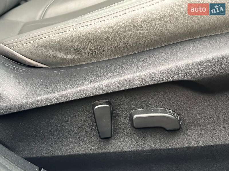 Седан Subaru Legacy 2019 в Киеве