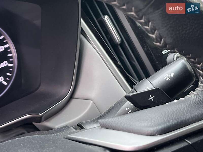 Седан Subaru Legacy 2019 в Киеве