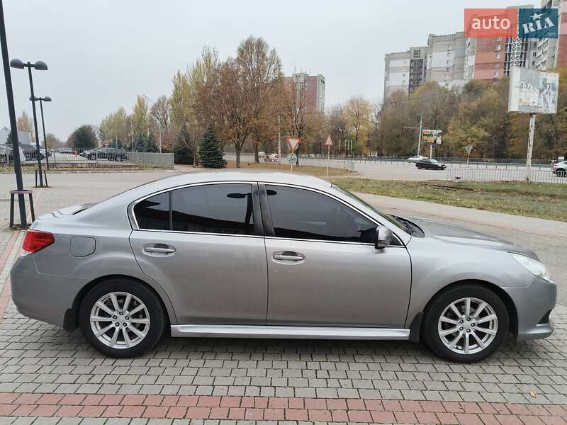 Седан Subaru Legacy 2010 в Днепре