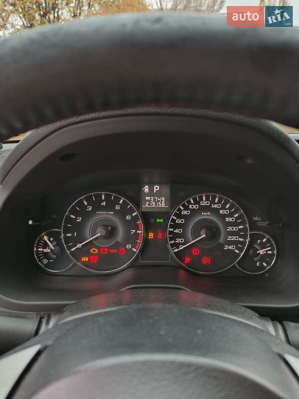 Седан Subaru Legacy 2010 в Днепре