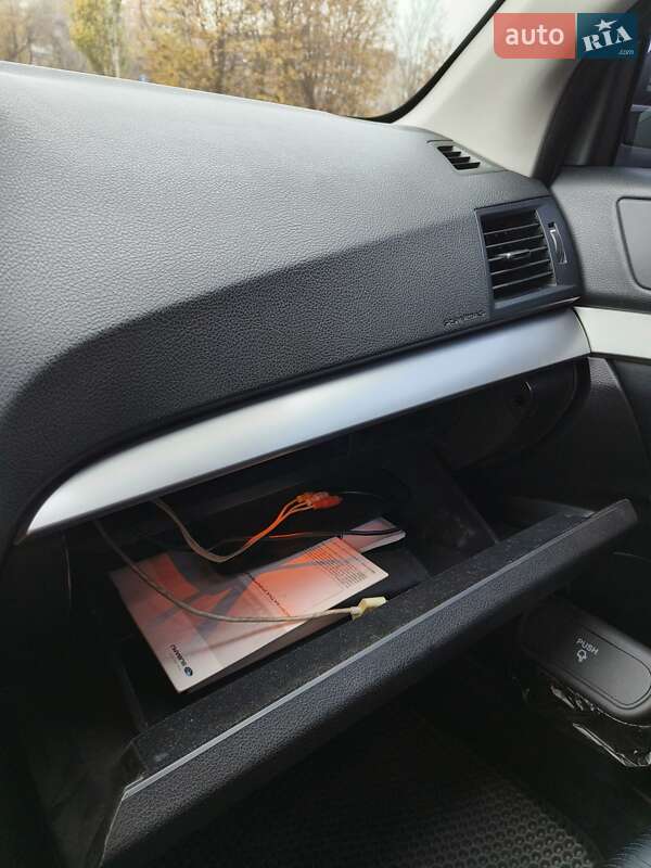 Седан Subaru Legacy 2010 в Днепре