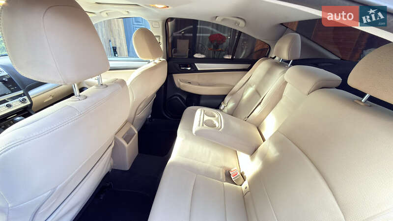 Седан Subaru Legacy 2016 в Киеве