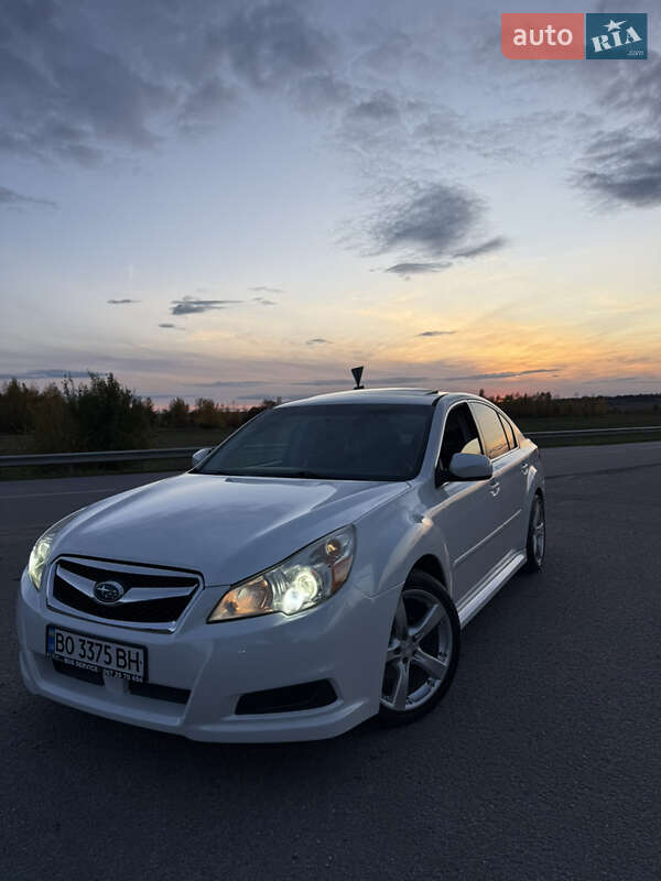 Седан Subaru Legacy 2012 в Бучаче