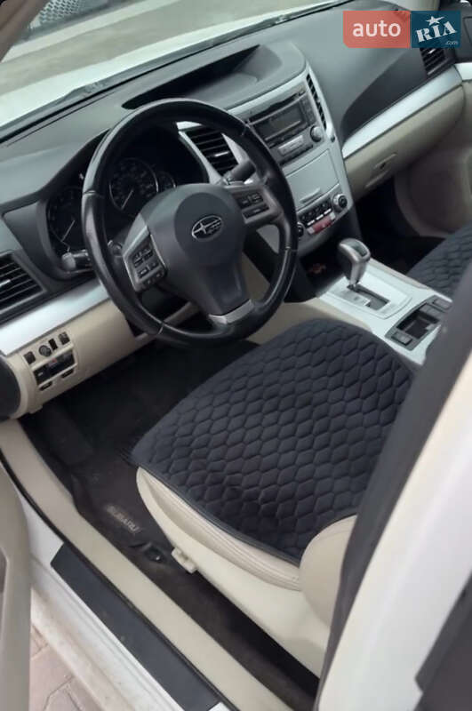 Седан Subaru Legacy 2012 в Бучаче