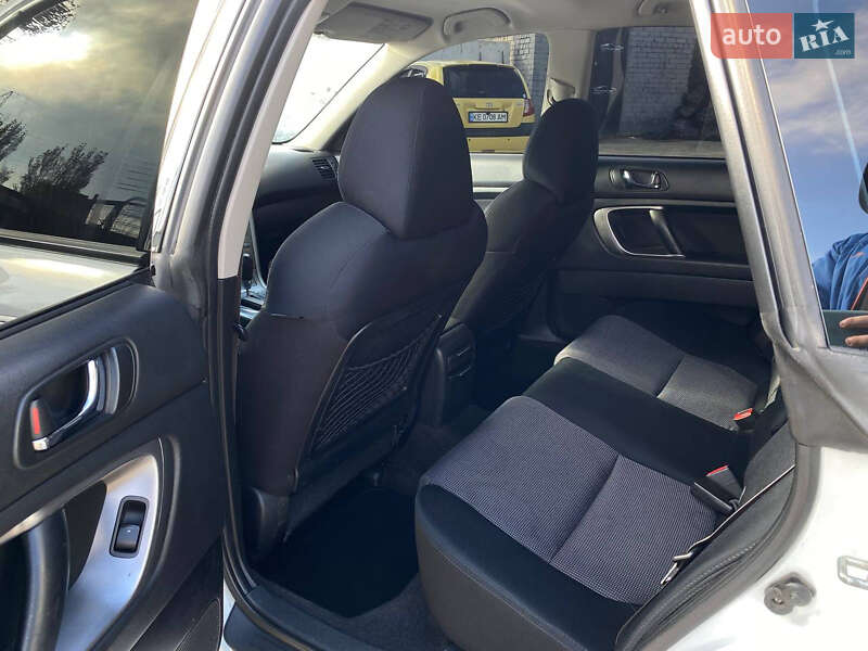 Седан Subaru Legacy 2004 в Днепре