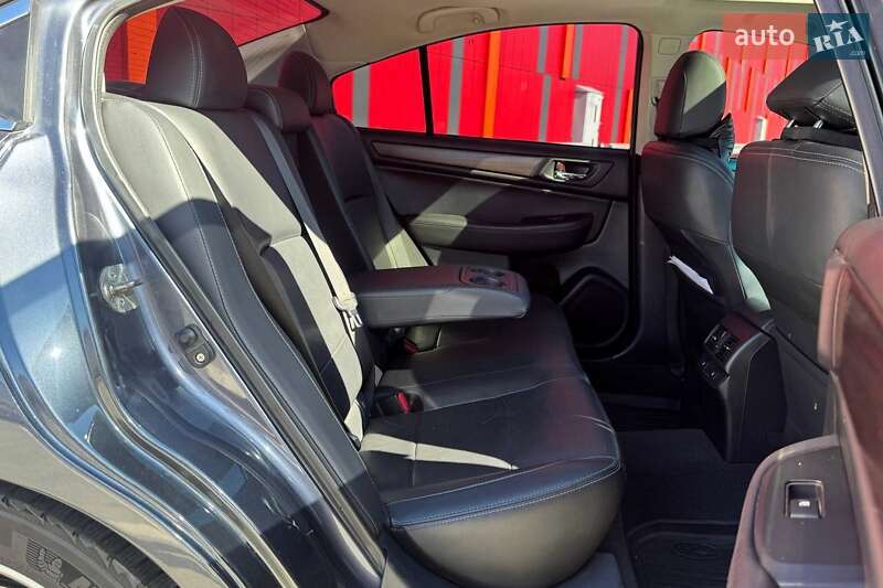 Седан Subaru Legacy 2015 в Киеве