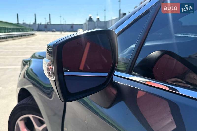 Седан Subaru Legacy 2015 в Киеве