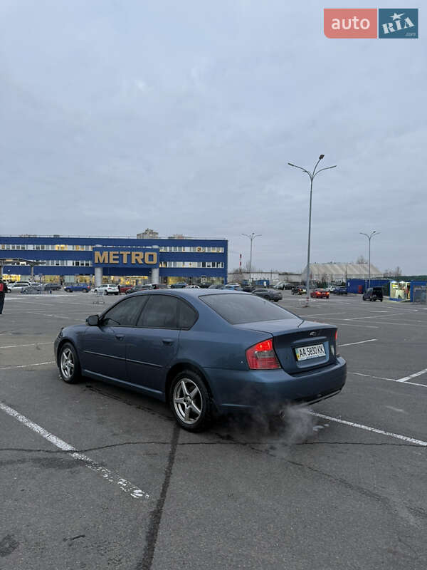 Седан Subaru Legacy 2003 в Киеве