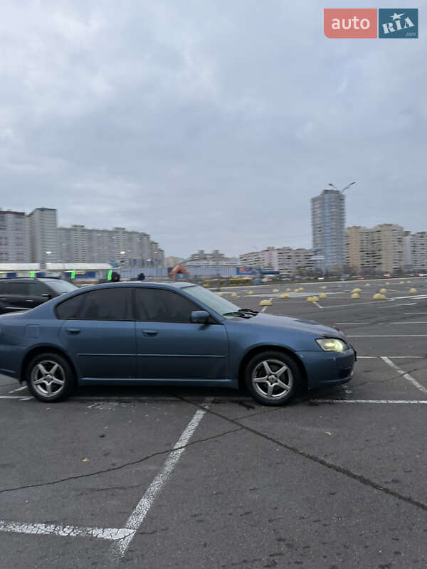 Седан Subaru Legacy 2003 в Киеве