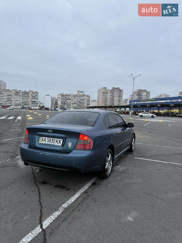 Седан Subaru Legacy 2003 в Киеве