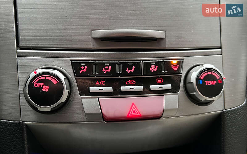 Седан Subaru Legacy 2010 в Львові