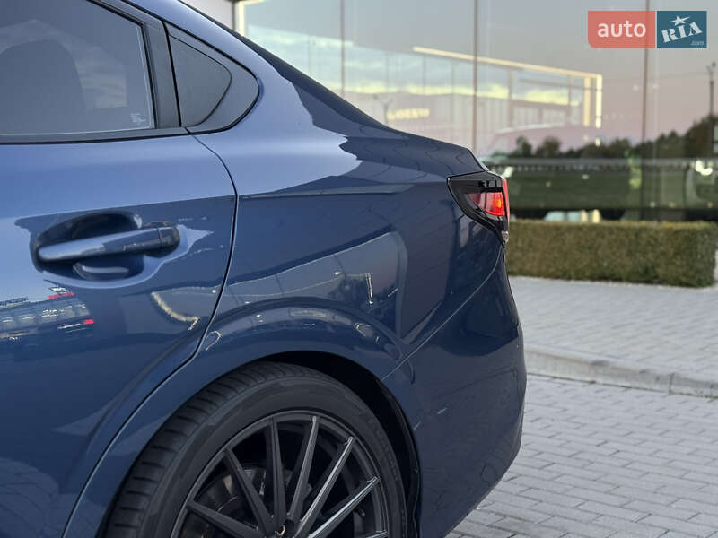 Седан Subaru Legacy 2019 в Львові