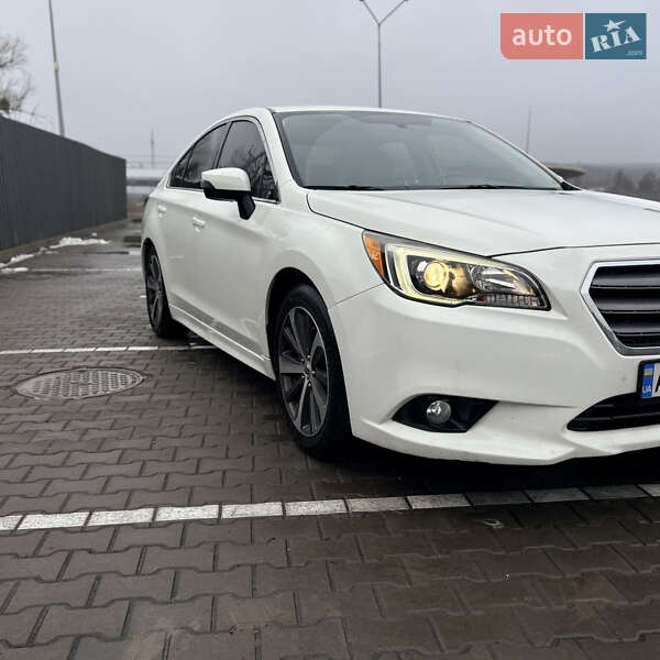Седан Subaru Legacy 2015 в Милій