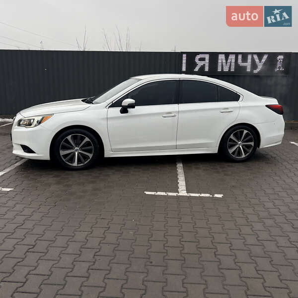 Седан Subaru Legacy 2015 в Милій