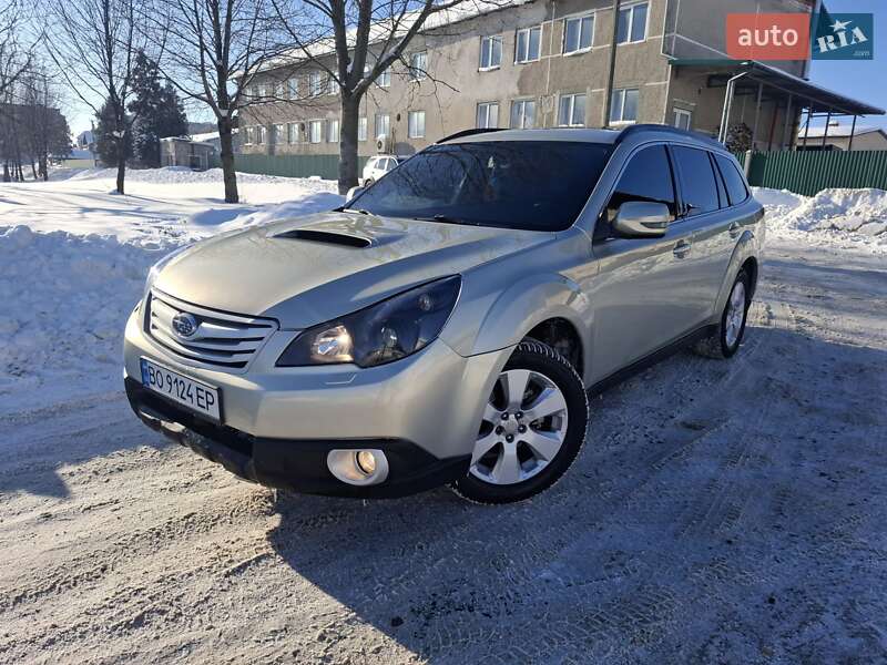 Универсал Subaru Legacy 2010 в Зборове