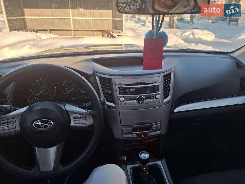 Универсал Subaru Legacy 2010 в Зборове