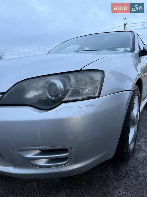 Седан Subaru Legacy 2004 в Ірпені