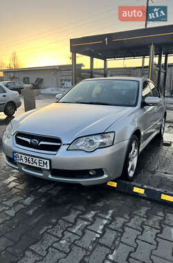 Седан Subaru Legacy 2004 в Киеве