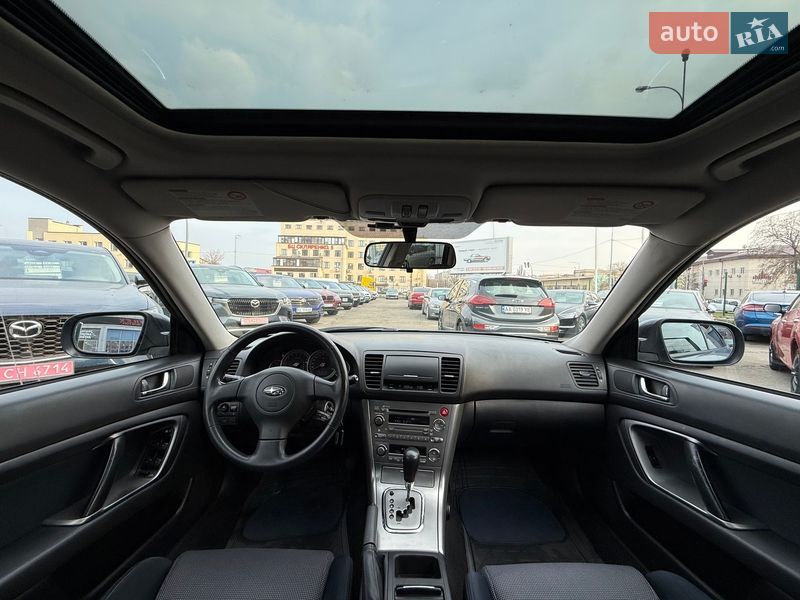 Седан Subaru Legacy 2004 в Киеве