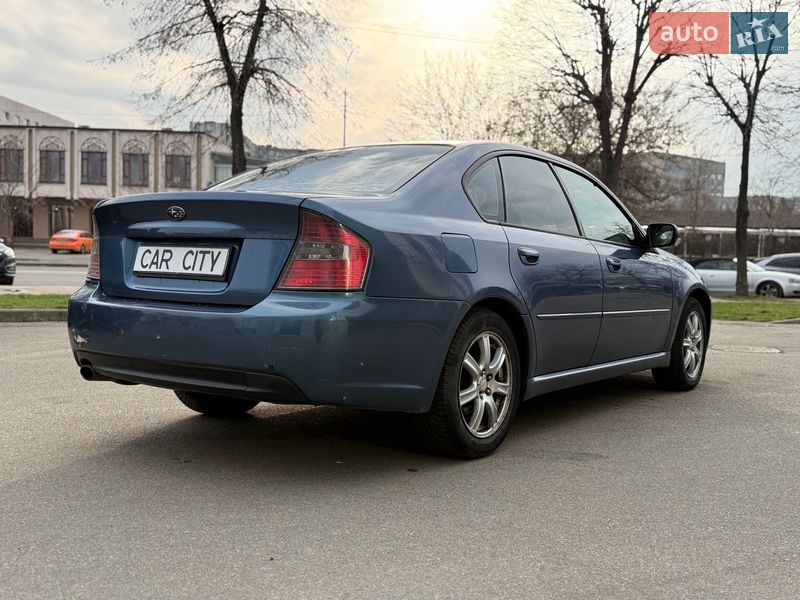 Седан Subaru Legacy 2004 в Киеве
