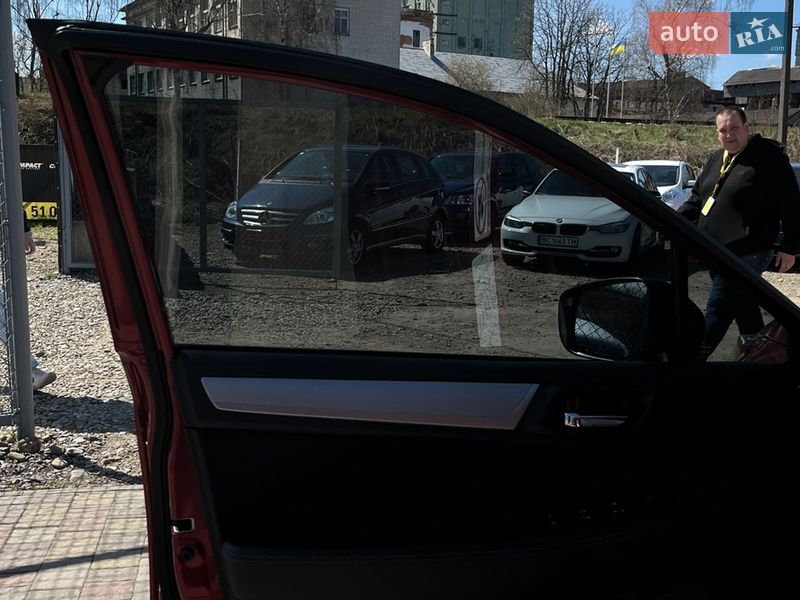 Седан Subaru Legacy 2019 в Стрию