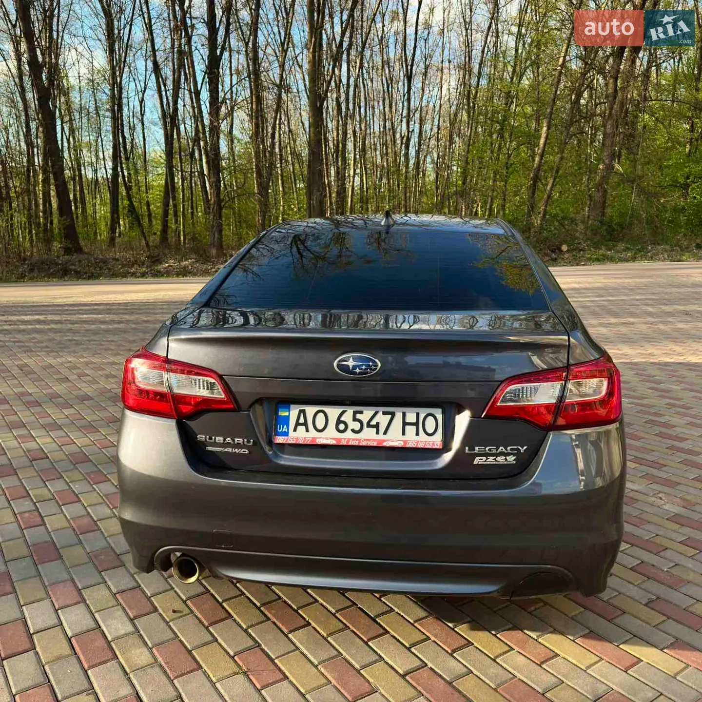 2017 Subaru Legacy - мініатюра 2