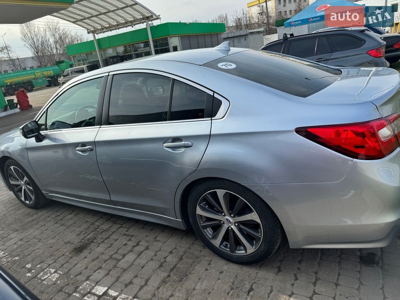 Седан Subaru Legacy 2016 в Києві