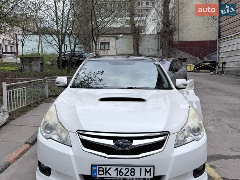 Subaru Legacy 2011