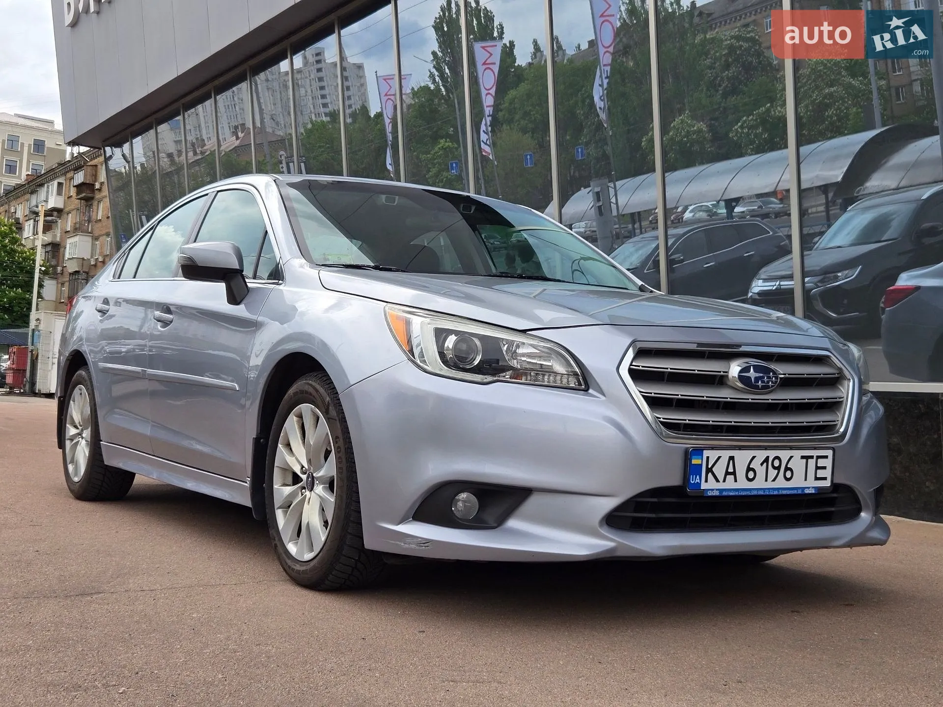 2016 Subaru Legacy - мініатюра 2