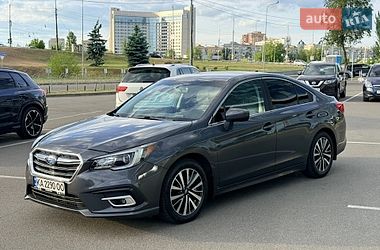 Седан Subaru Legacy 2017 в Киеве