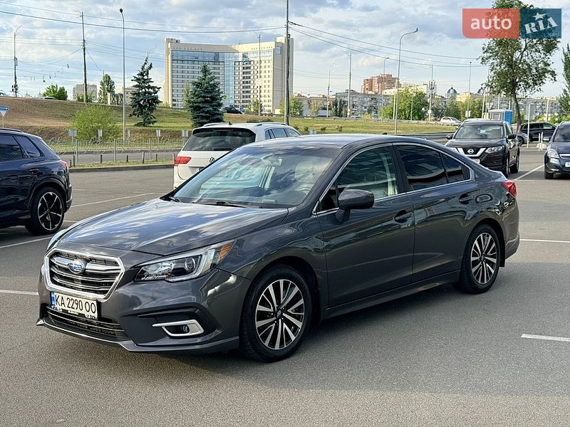 Седан Subaru Legacy 2017 в Киеве