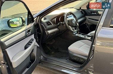 Седан Subaru Legacy 2017 в Киеве