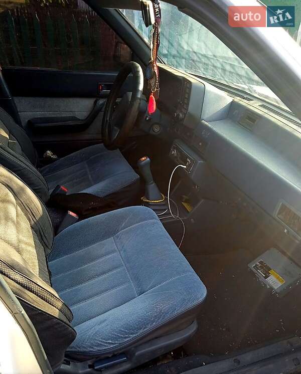 Седан Subaru Leone 1988 в Еланце фото 3 Седан Subaru Leone 1988 в Еланце