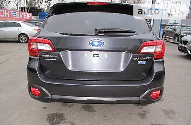 Внедорожник / Кроссовер Subaru Outback 2016 в Киеве