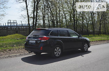 Внедорожник / Кроссовер Subaru Outback 2010 в Дрогобыче