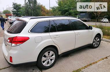 Позашляховик / Кросовер Subaru Outback 2011 в Броварах