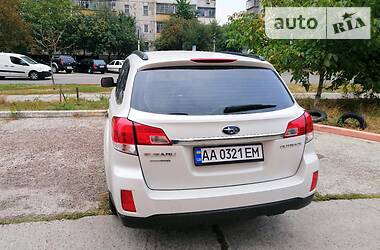 Позашляховик / Кросовер Subaru Outback 2011 в Броварах