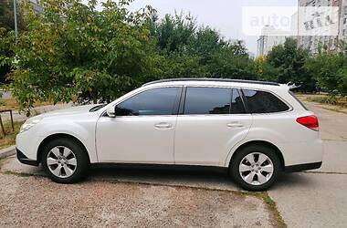 Внедорожник / Кроссовер Subaru Outback 2011 в Броварах