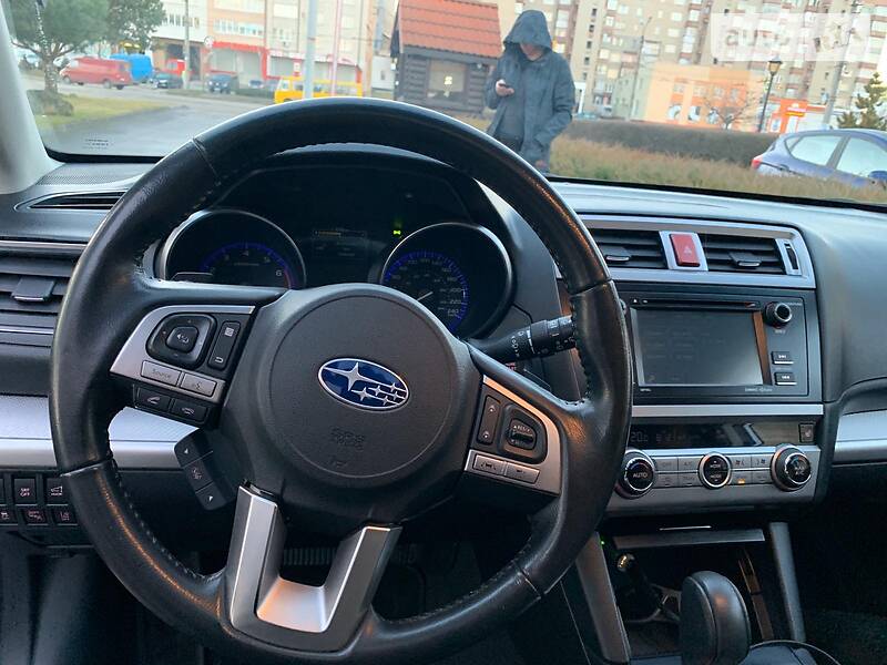 Позашляховик / Кросовер Subaru Outback 2016 в Івано-Франківську