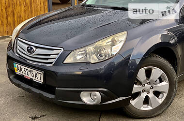 Универсал Subaru Outback 2011 в Киеве