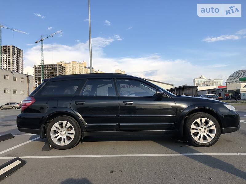 Універсал Subaru Outback 2008 в Києві
